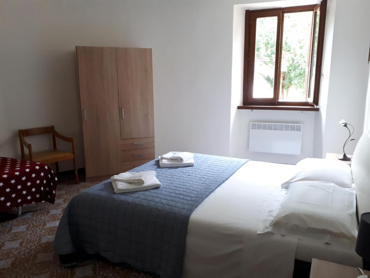 B&B Appartamenti Chez Patty Castel San Pietro Exterior photo